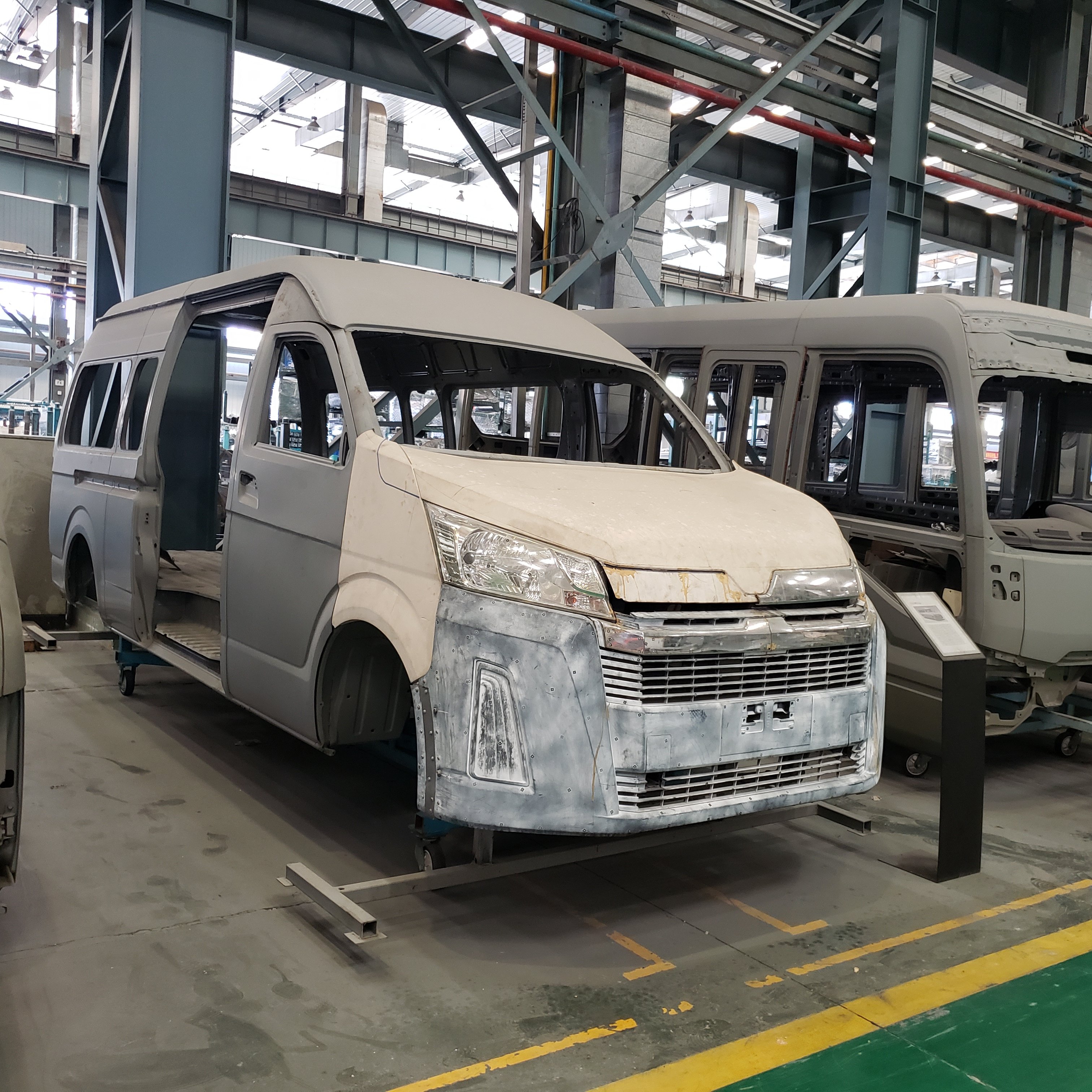 Auto parts body parts bodykit for Hiace bus